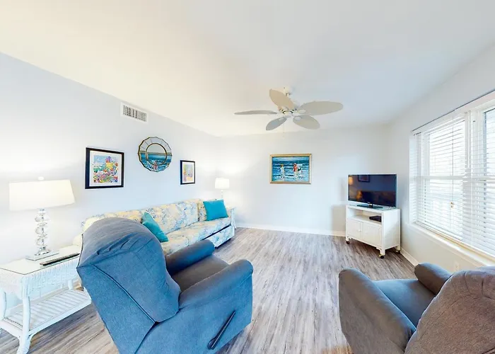 Ocean Echo Apartment *
