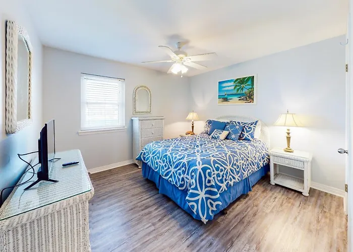 Ocean Echo Apartment *