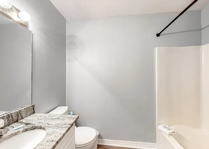Ocean Echo Apartment *
